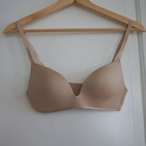 Wire-free bra